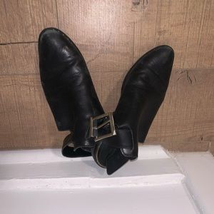 Strap boots
